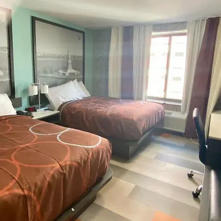 Super 8 By Wyndham Brooklyn Williamsburg 2* New York