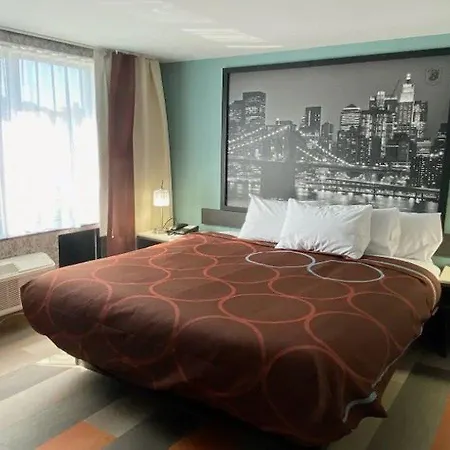 Hotel Super 8 By Wyndham Brooklyn Williamsburg