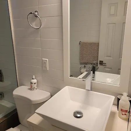 Comfortable And Neat 2 Bdr In Brooklyn *