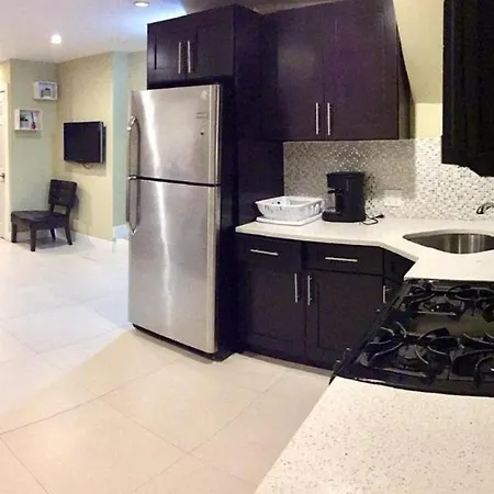 Comfortable And Neat 2 Bdr In Brooklyn Apartment New York