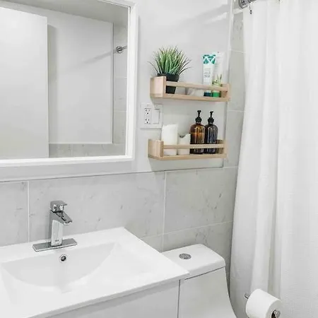 Luxury With Backyard + Close Transportation Apartment New York