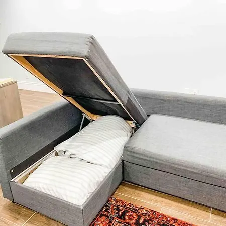 Luxury With Backyard + Close Transportation Apartment New York