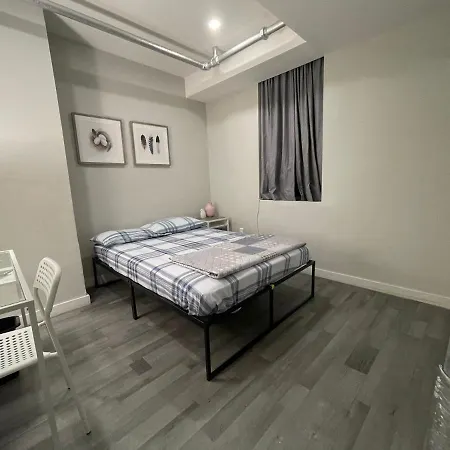 Manhattan City Hostel