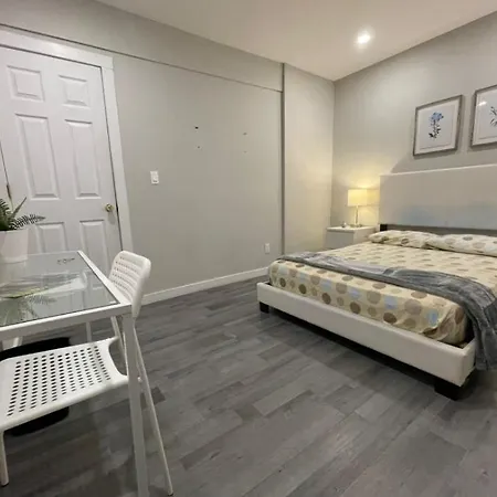 Manhattan City Hostel