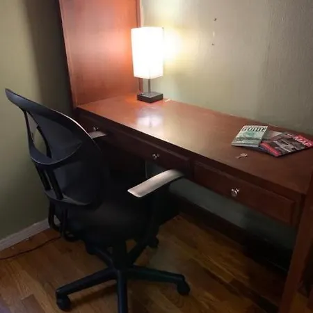 Private Near Lincoln Center Hostel