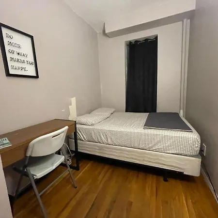 Private Near Lincoln Center Hostel New York