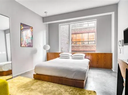 Alameda, Highline Hotel New York