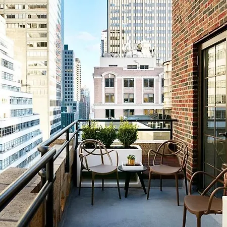 The Renwick 4*