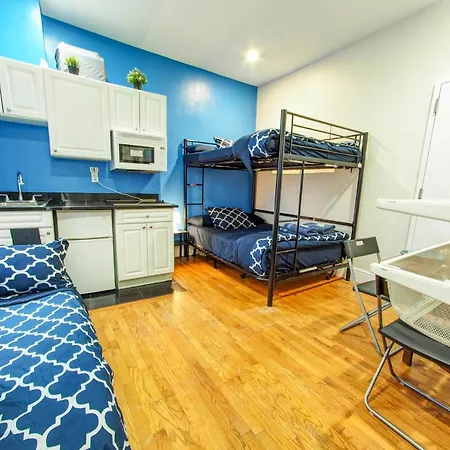 Hello Broadway Apartment