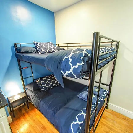 Hello Broadway Apartment *