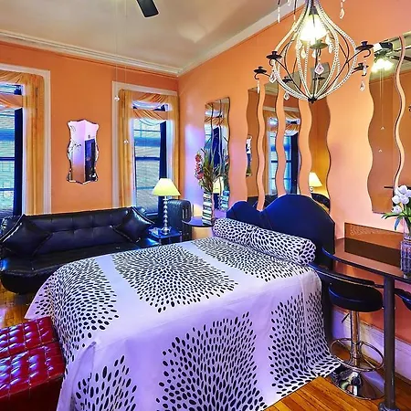 The International Cozy Hotel