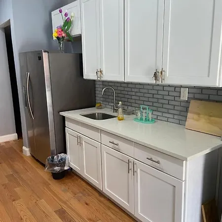 A Spacious In Queens *