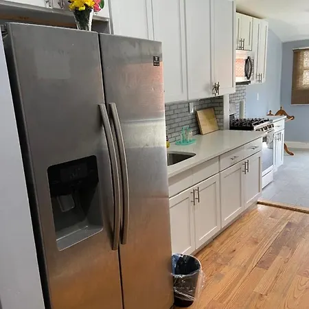 A Spacious In Queens Guest house New York