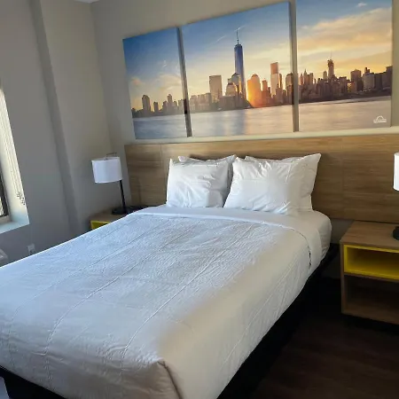 Hotel Days & By Wyndham Jamaica Jfk Airport 2*