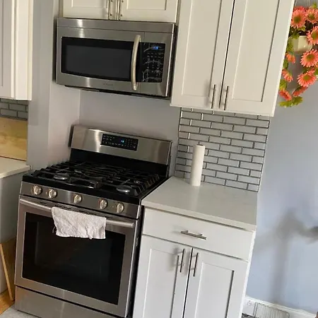 A Lovely In Queens Guest house New York