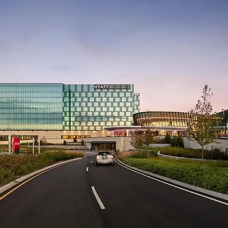 Hyatt Regency Jfk Airport At World 4*