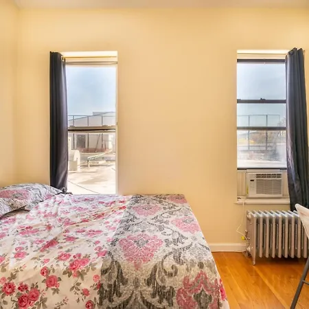 Guest house Empire Blvd
