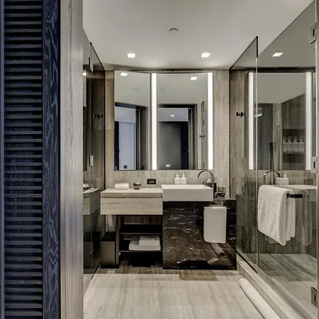 Hotel Equinox New York