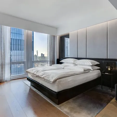 Hotel Equinox