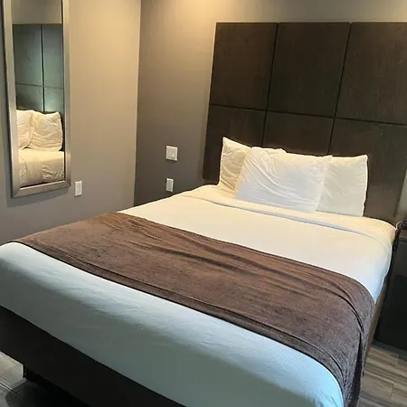 Hotel Gwb 4*
