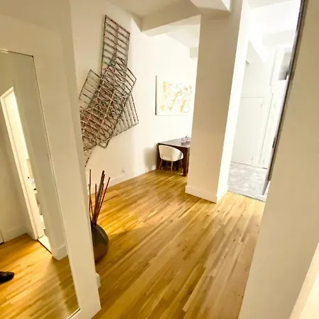 Luxury Next To Times Square Apartment
