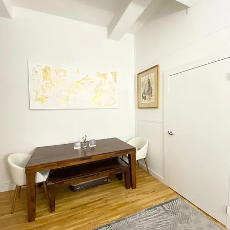 Apartment Luxury Next To Times Square New York