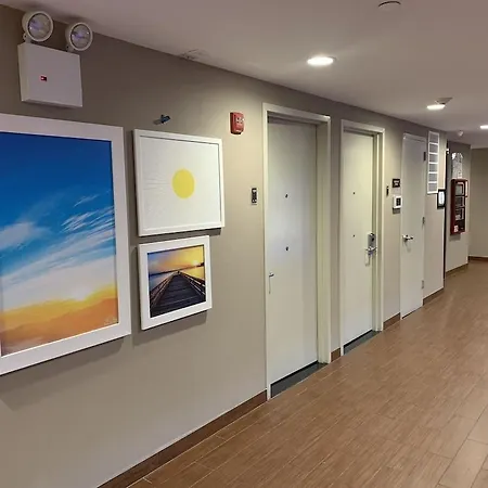 Days By Wyndham Brooklyn Borough Park 3*