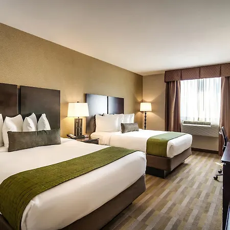 Hotel Western Plaza 3*