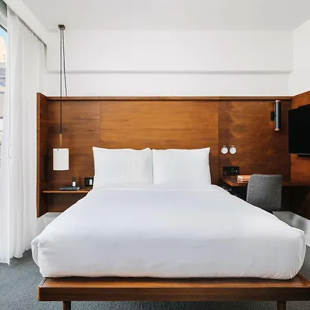 Arlo Nomad New York