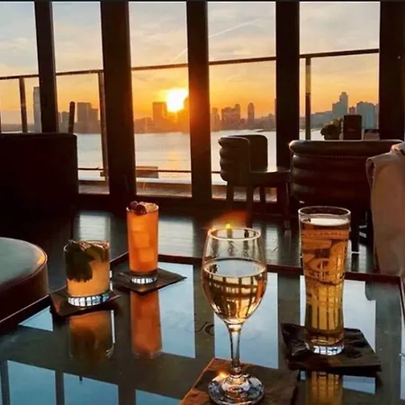Hugo Hotel 4*