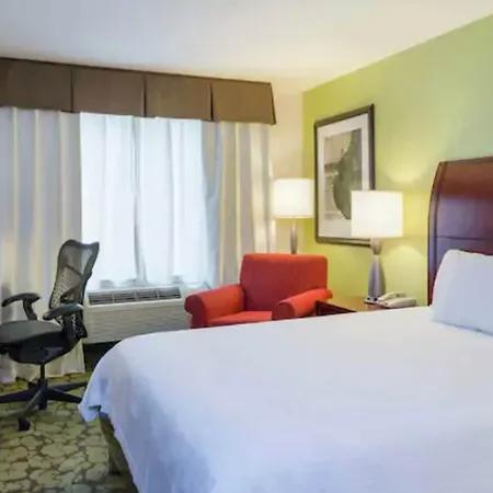 Hilton Garden Queens Jfk Hotel 3*