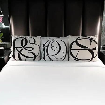 Night By Sb At Times Square 4*