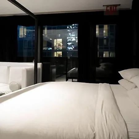 Night By Sb At Times Square