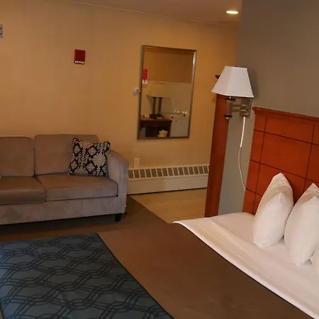 Econo Times Square Hotel