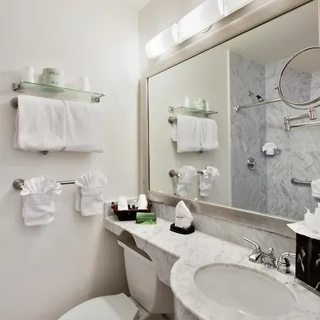 U Fifth Avenue, Empire State Building 3*