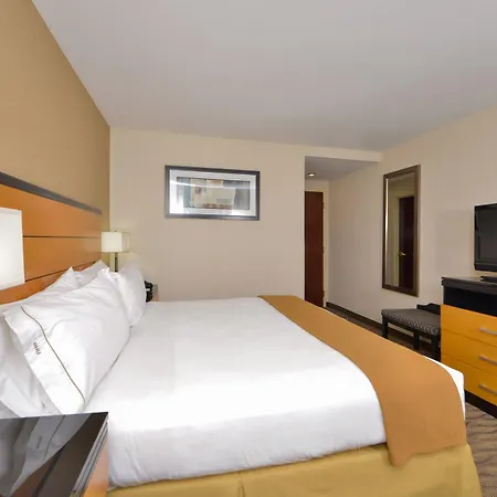 Hotel Express Kennedy Airport, An Ihg New York