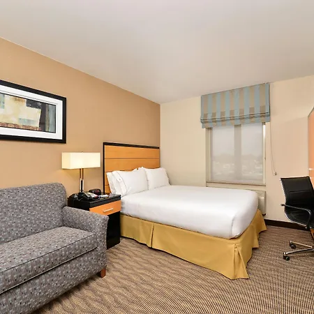 Express Kennedy Airport, An Ihg 3*