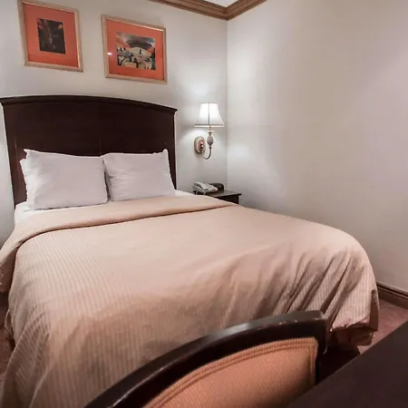 Clarion Park Avenue Hotel