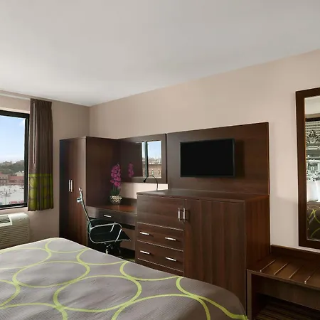 Super 8 Bronx Hotel New York