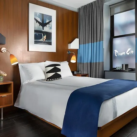 6 Columbus Park 4*