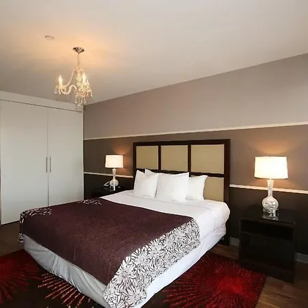 Vetiver / Manhattan Skyline Hotel