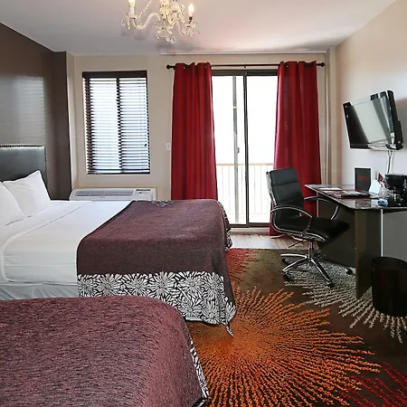 Vetiver / Manhattan Skyline Hotel 3*