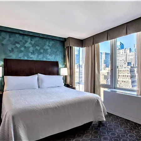 Hilton Garden West 35th Street Hotel 3*