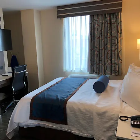 Western Stadium Hotel 3*