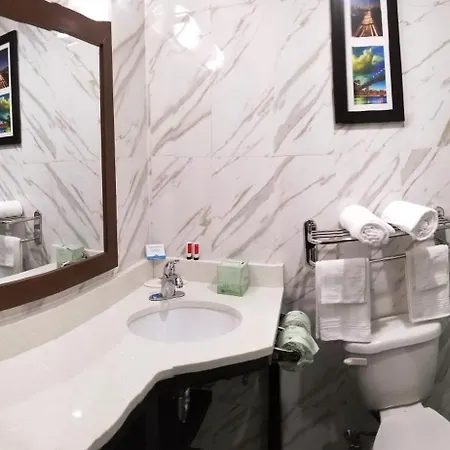 Days By Wyndham Brooklyn Marine Park Hotel New York