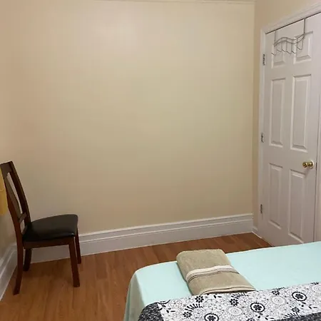Guest house A Pleasant In Queens