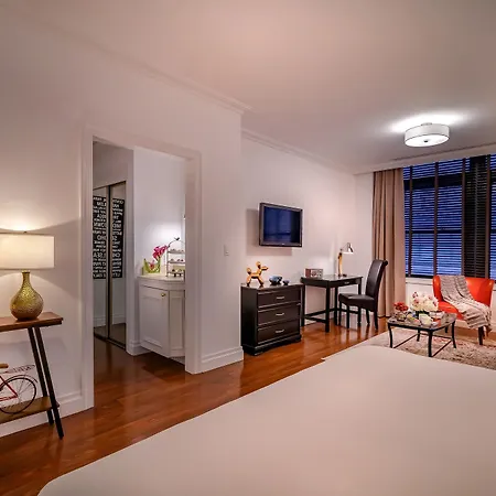 Avalon Hotel 4*