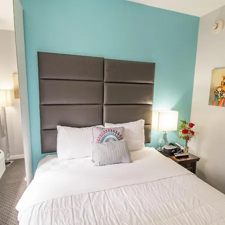 Canal Loft Hotel