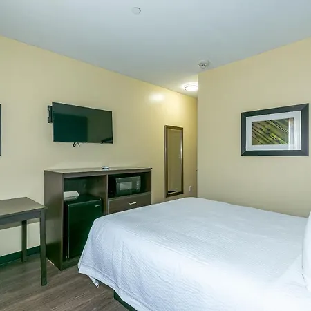 Ozone Inn & Suites