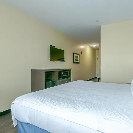 Ozone Inn & Suites Hotel